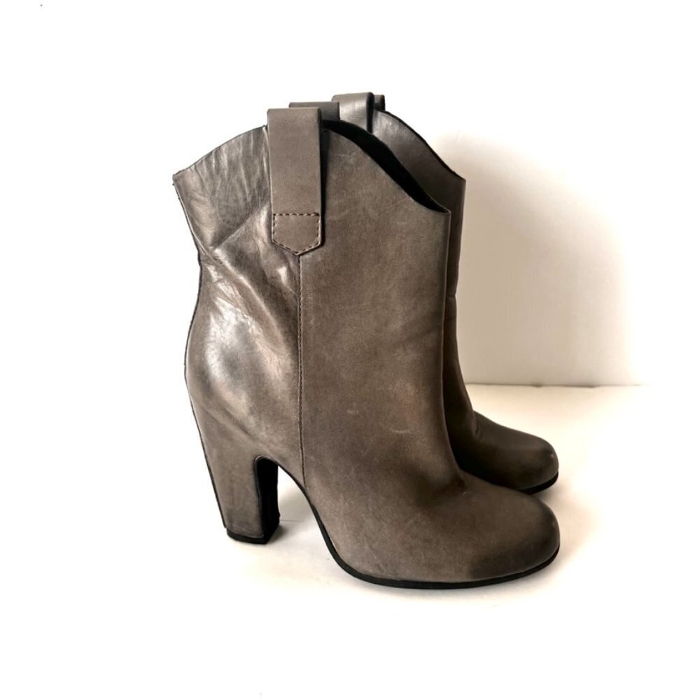 KORK-EASE Boots Womens Gray Lena Western Heel Distressed Leather Ankle Bootie